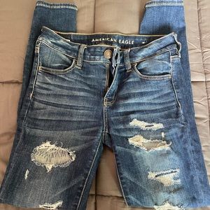 AMERICAN EAGLE JEANS